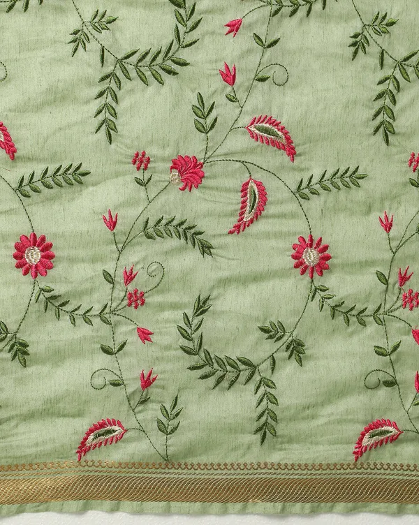 Mysterious_Silk_Linen_Embroidered_Green_Saree