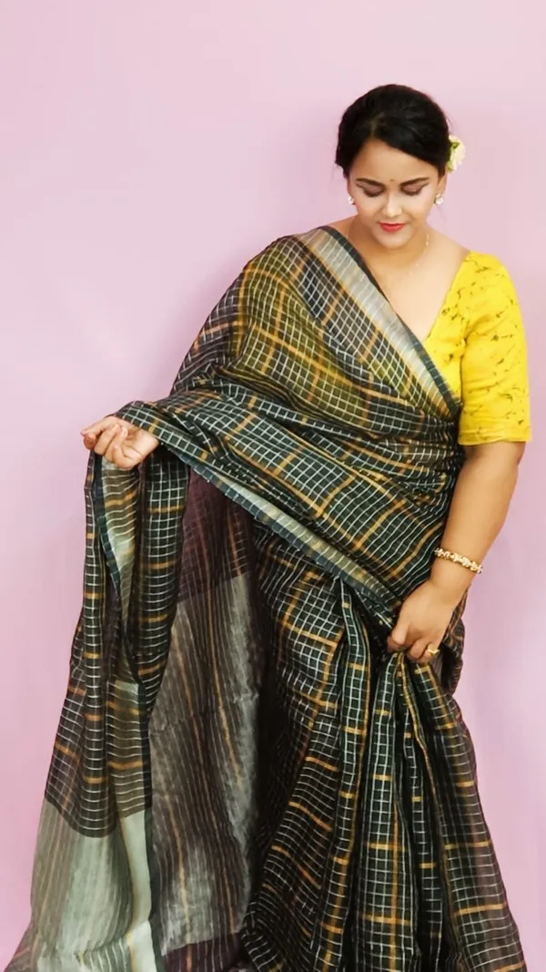 Pure_Linen_Check_Design_Handloom_Black_Saree