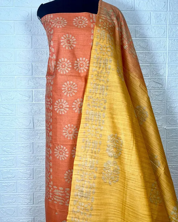 Sunny_Khadi_Cotton_Wax_Batik_Hand_Dyed_Orange_Suit