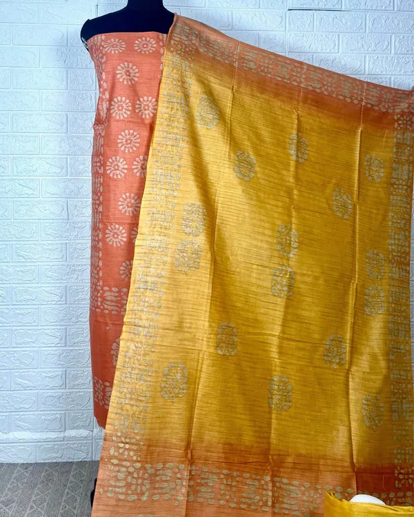 Sunny_Khadi_Cotton_Wax_Batik_Hand_Dyed_Orange_Suit