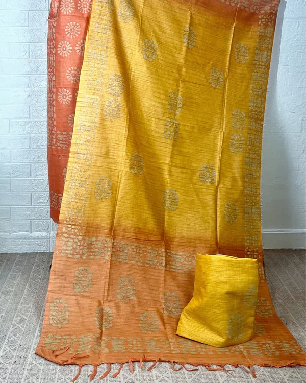 Sunny_Khadi_Cotton_Wax_Batik_Hand_Dyed_Orange_Suit