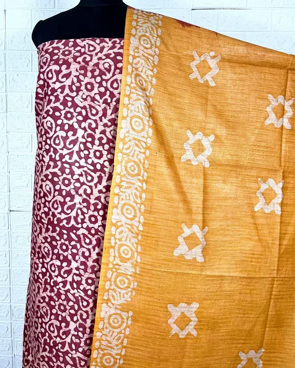 Fiery_Khadi_Cotton_Wax_Batik_Hand_Dyed_Red_Suit