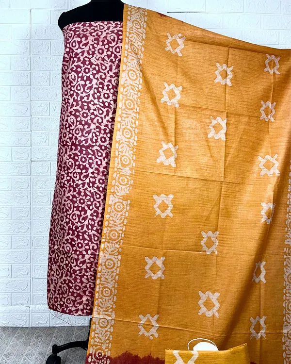 Fiery_Khadi_Cotton_Wax_Batik_Hand_Dyed_Red_Suit