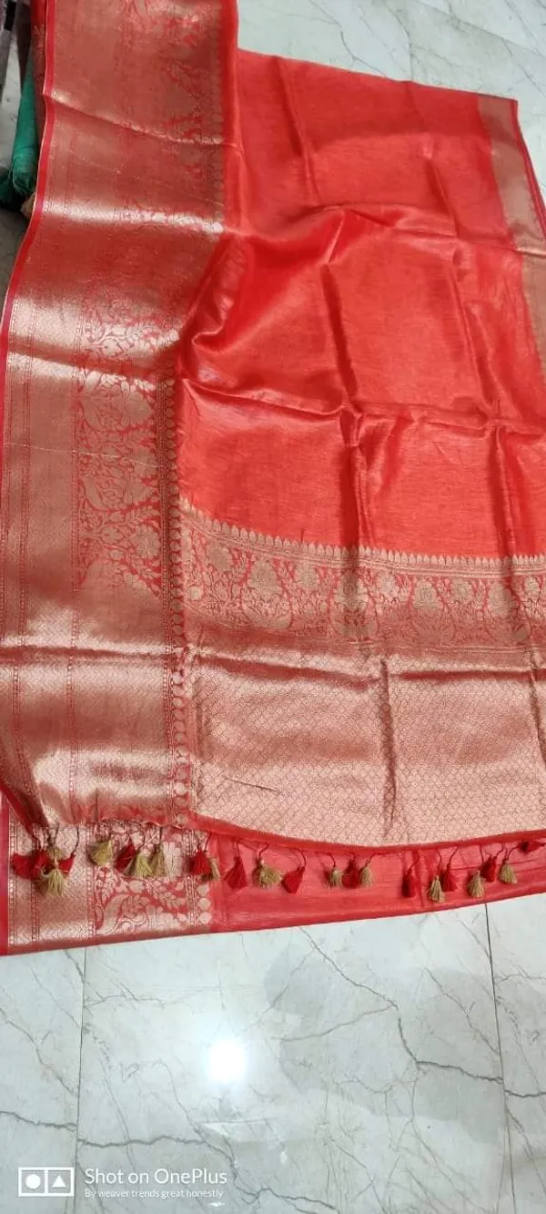 Lively_Banarasi_Silk_Linen_Handloom_Red_Saree