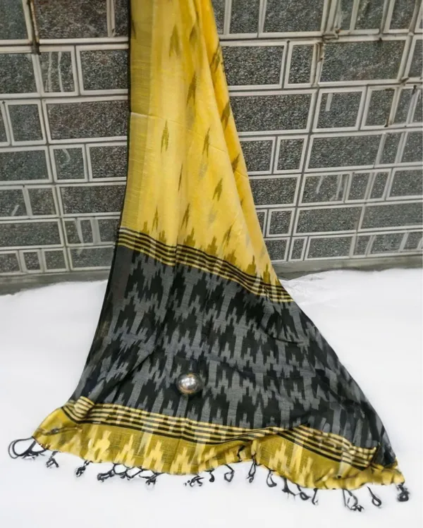 Subtle_Ikkat_Slub_Linen_Handloom_Yellow_Saree