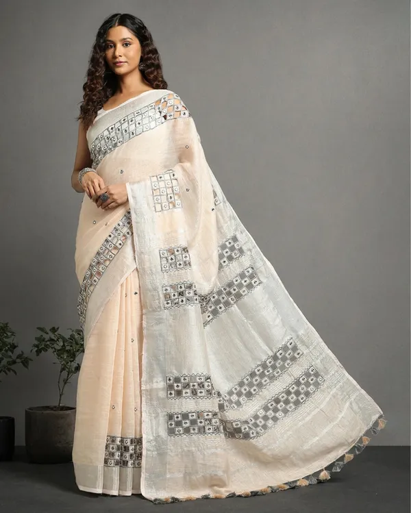 Surreal_Pure_Linen_Hand_Cutwork_Design_Off_White_Saree
