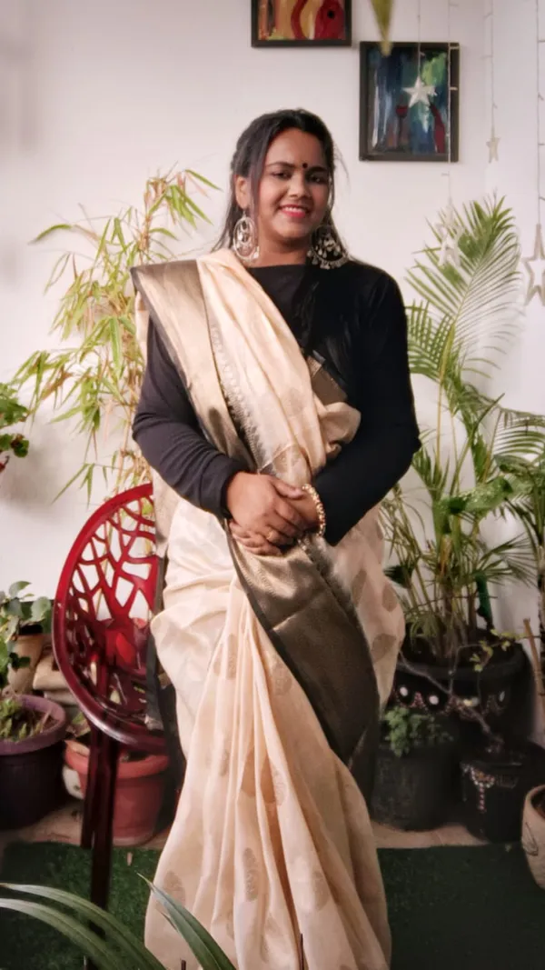 Decorous_Banarasi_Silk_Linen_Cream_Handloom_Saree