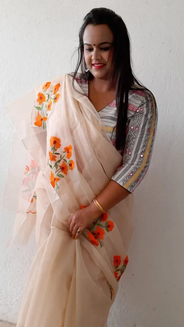 Rustic_Kota_Doria_Pure_Cotton_Floral_Embroidery_Saree_Brown