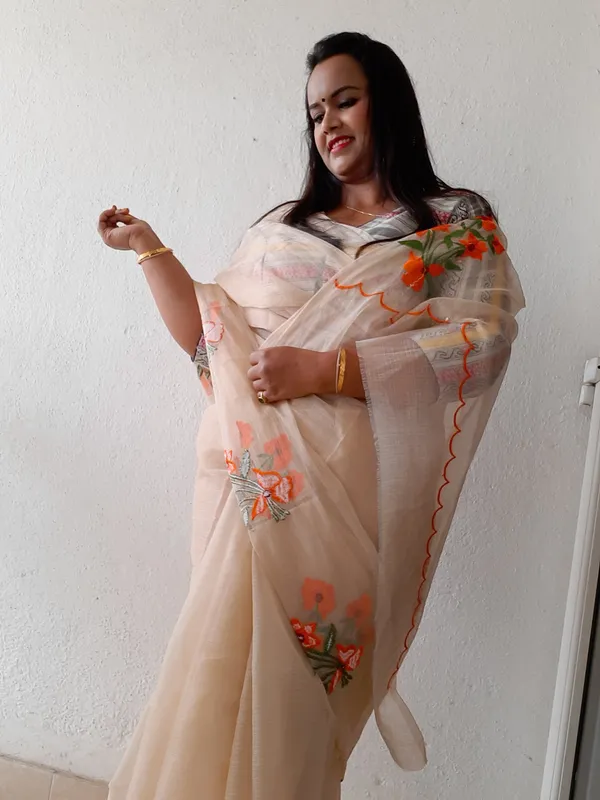 Rustic_Kota_Doria_Pure_Cotton_Floral_Embroidery_Saree_Brown