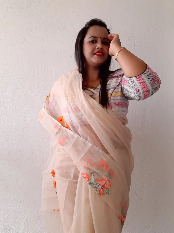 Rustic_Kota_Doria_Pure_Cotton_Floral_Embroidery_Saree_Brown