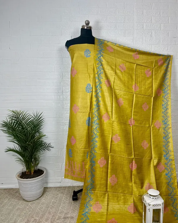 Katan_Silk_Sunny_Blockprint_Mustard_Suit