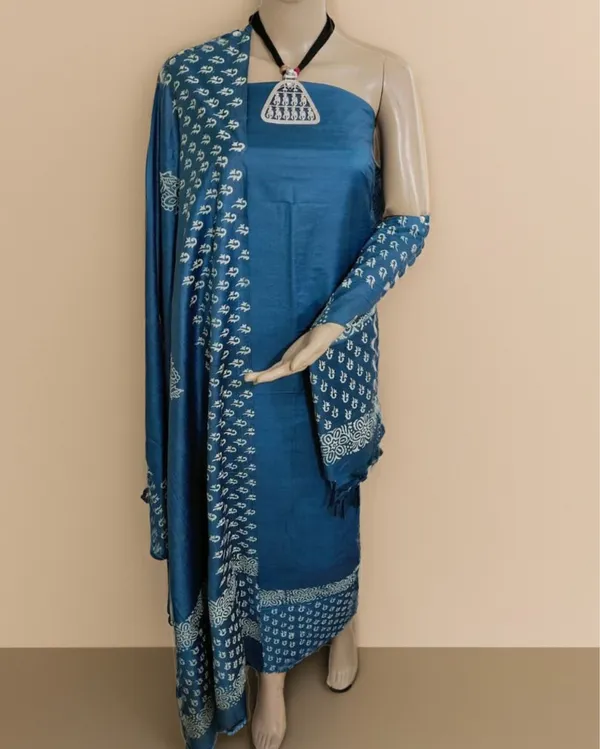 Katan_Silk_Tranquil_Blockprint_Blue_Suit