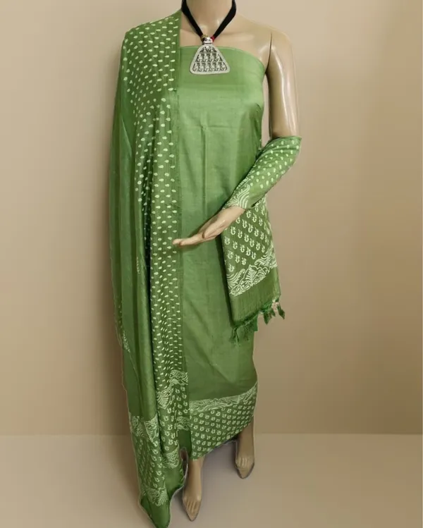 Katan_Silk_Splendid_Blockprint_Green_Suit