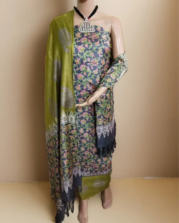 Katan_Silk_Joyful_Blockprint_Gray_&_Green_Suit