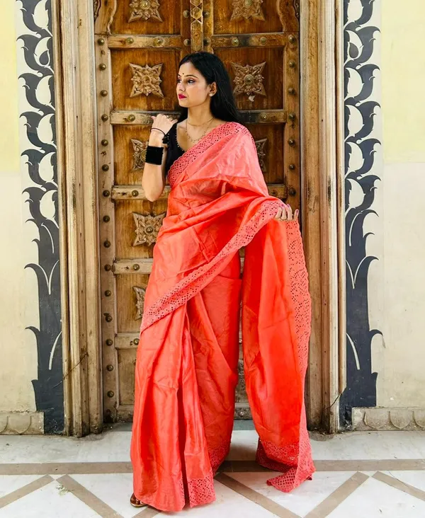 Silkmark_Certified_Vivid_Pure_Tussar_Cutwork_Red_Saree