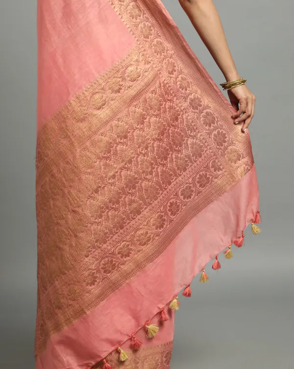 Radiating_Banarasi_Silk_Linen_Peach_Handloom_Saree