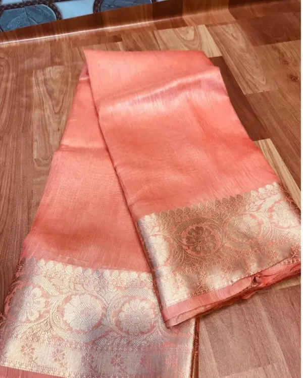 Radiating_Banarasi_Silk_Linen_Peach_Handloom_Saree
