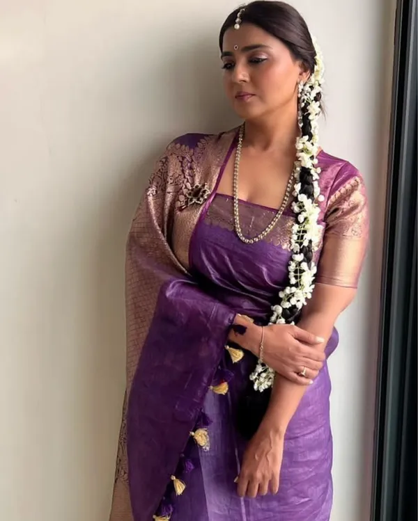 Dynamic_Banarasi_Silk_Linen_Purple_Handloom_Saree