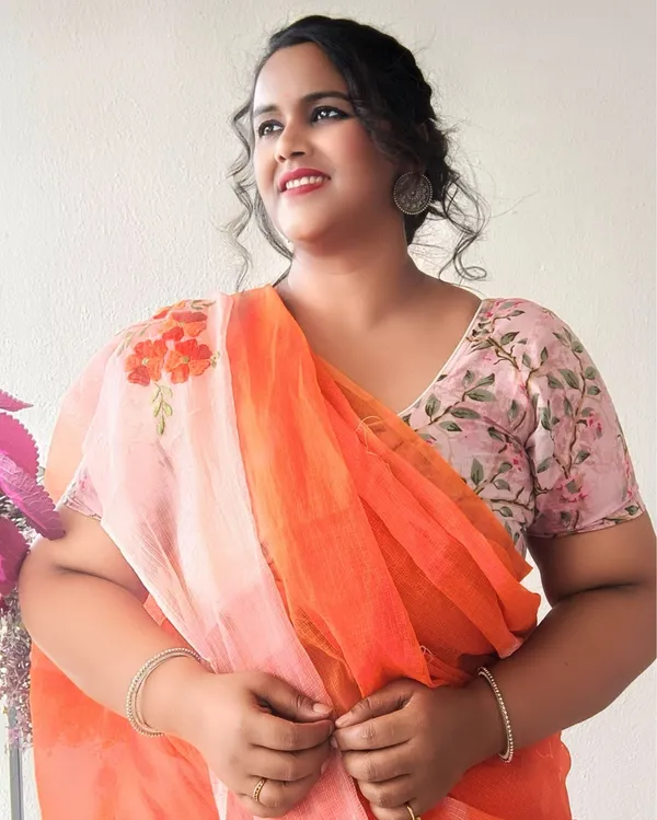 Earthy_Bandhej_Kota_Doria_Embroidery_Orange_Saree_Handdyed