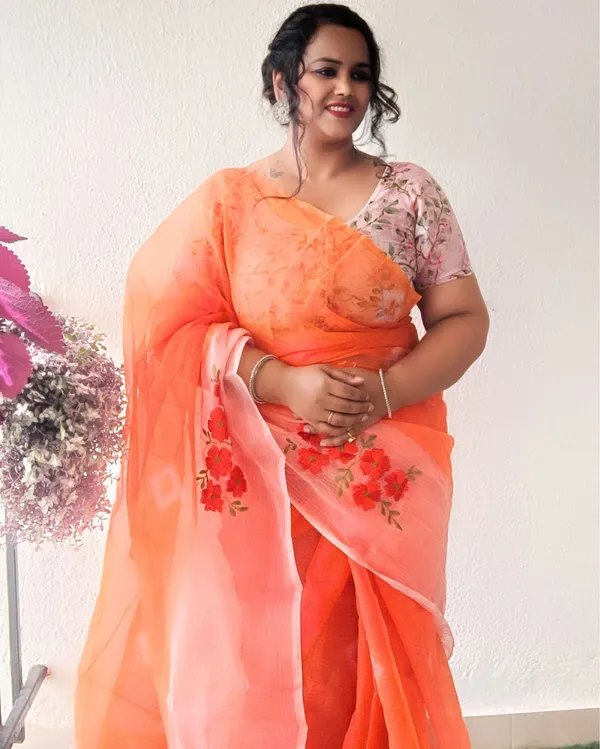 Earthy_Bandhej_Kota_Doria_Embroidery_Orange_Saree_Handdyed