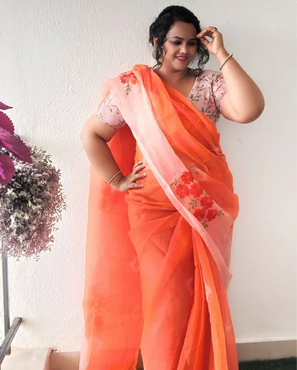 Earthy_Bandhej_Kota_Doria_Embroidery_Orange_Saree_Handdyed