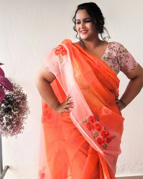 Earthy_Bandhej_Kota_Doria_Embroidery_Orange_Saree_Handdyed