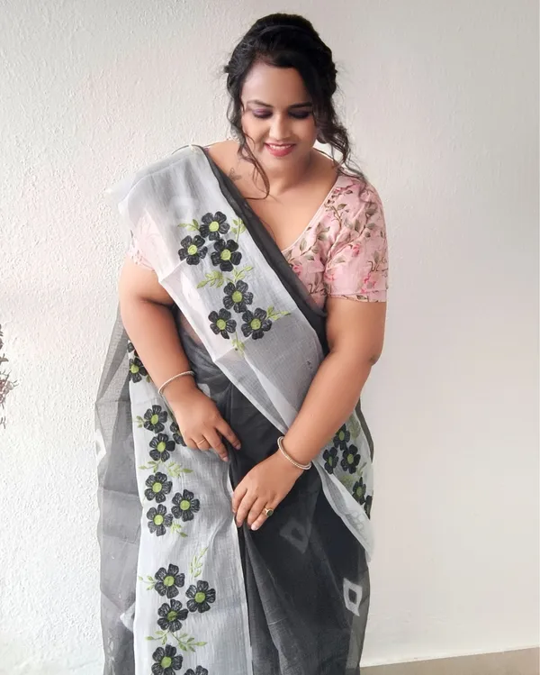 Vibrant_Bandhej_Kota_Doria_Embroidery_Black_Saree_Handdyed