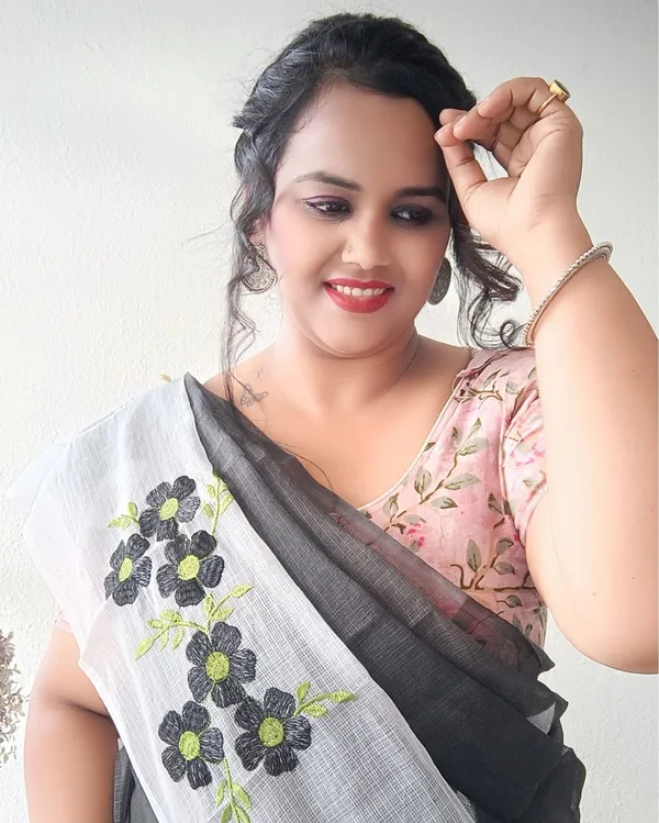 Vibrant_Bandhej_Kota_Doria_Embroidery_Black_Saree_Handdyed