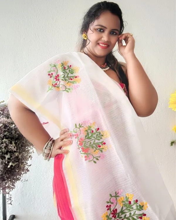 Chikankari_Incandescent_Kota_Doria_Red_Suit_(Top+Dupatta)