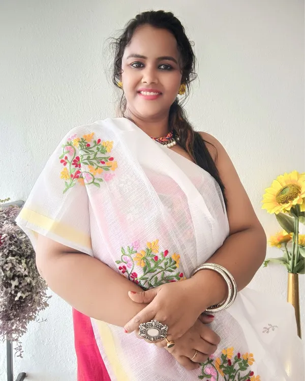 Chikankari_Incandescent_Kota_Doria_Red_Suit_(Top+Dupatta)