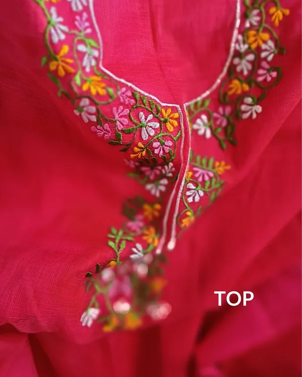 Chikankari_Incandescent_Kota_Doria_Red_Suit_(Top+Dupatta)