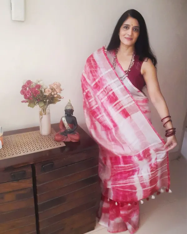 Textured_Linen_Shibori_Pink_Hand_Dyed_Saree