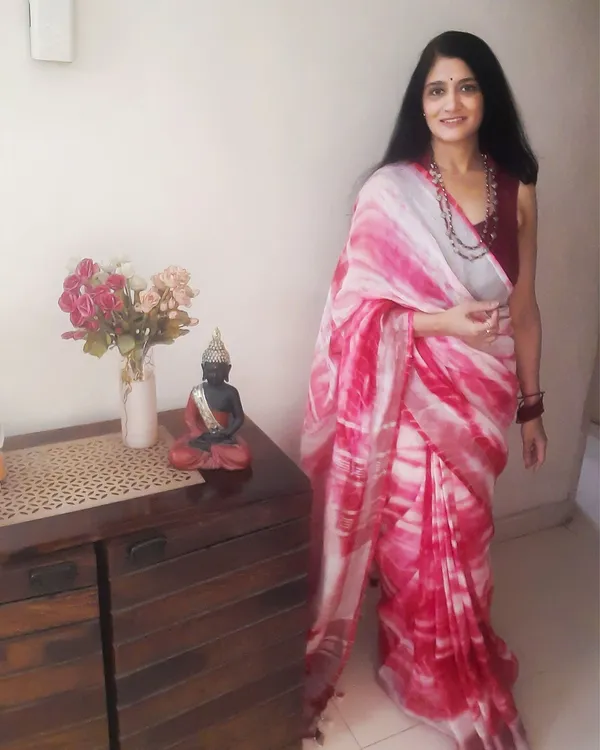 Textured_Linen_Shibori_Pink_Hand_Dyed_Saree