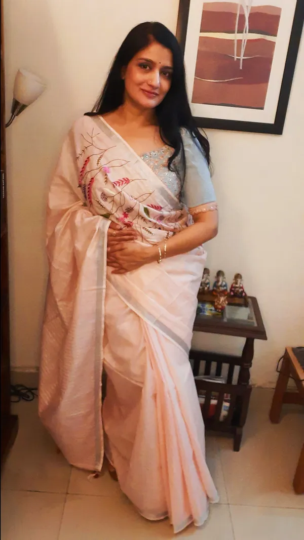 Inspiring_Pure_Linen_Saree_Hand_Embroidered_Rose_Pink