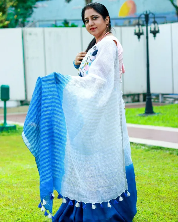 Melodic_Pure_Linen_Saree_Hand_Embroidered_White_&_Blue