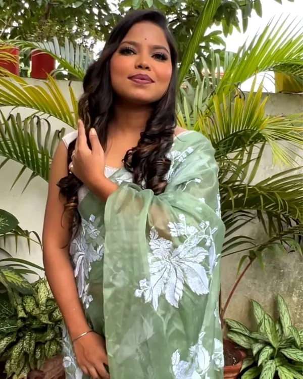 Dreamy_Embroidered_Organza_Pure_Silk_Green_Saree