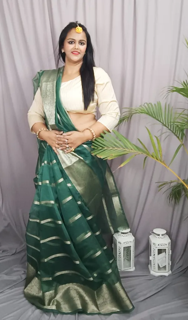 Glossy_Banarasi_Pure_Organza_Silk_Green_Saree