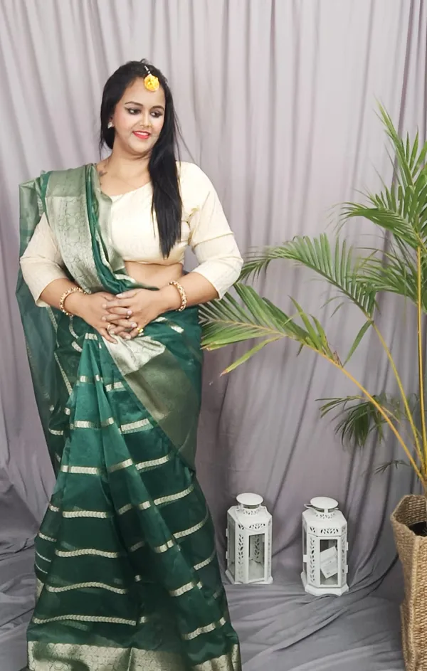 Glossy_Banarasi_Pure_Organza_Silk_Green_Saree