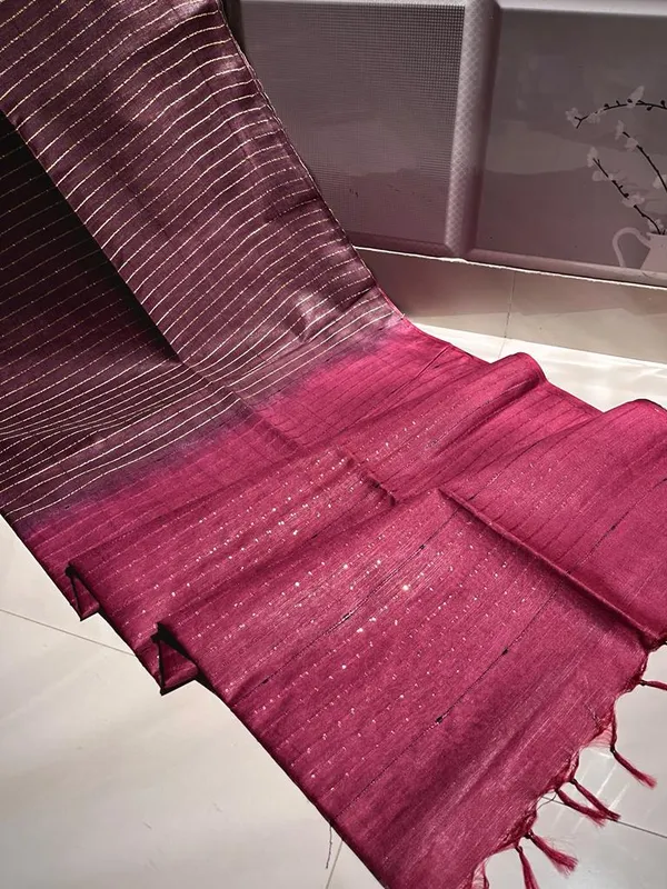 Handdyed_Kota_Silk_Maroon_Saree_Contrast_Sequence_Pallu