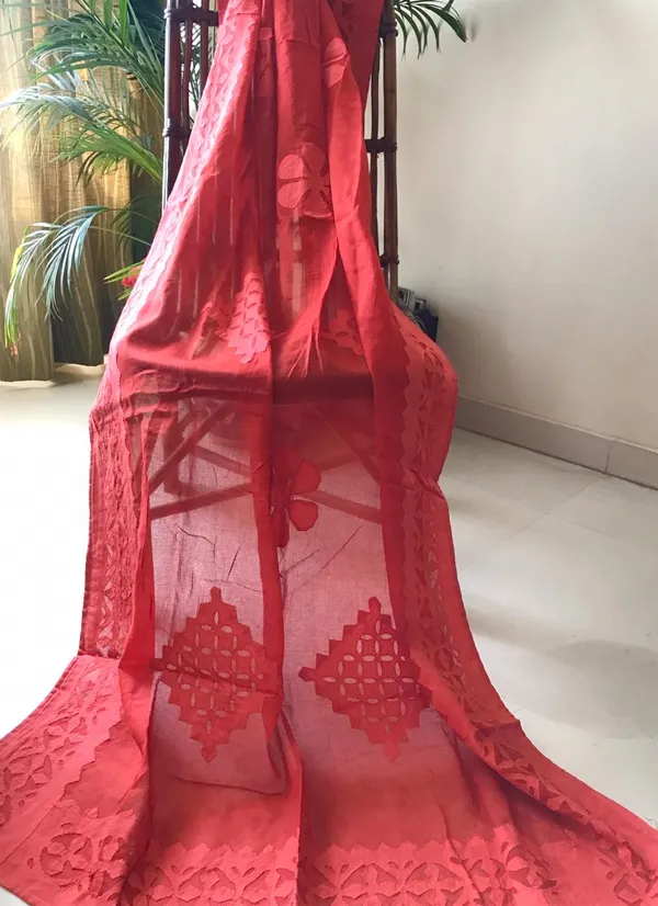 Scarlet_Organdy_Cotton_Saree_Applique_Work_Red