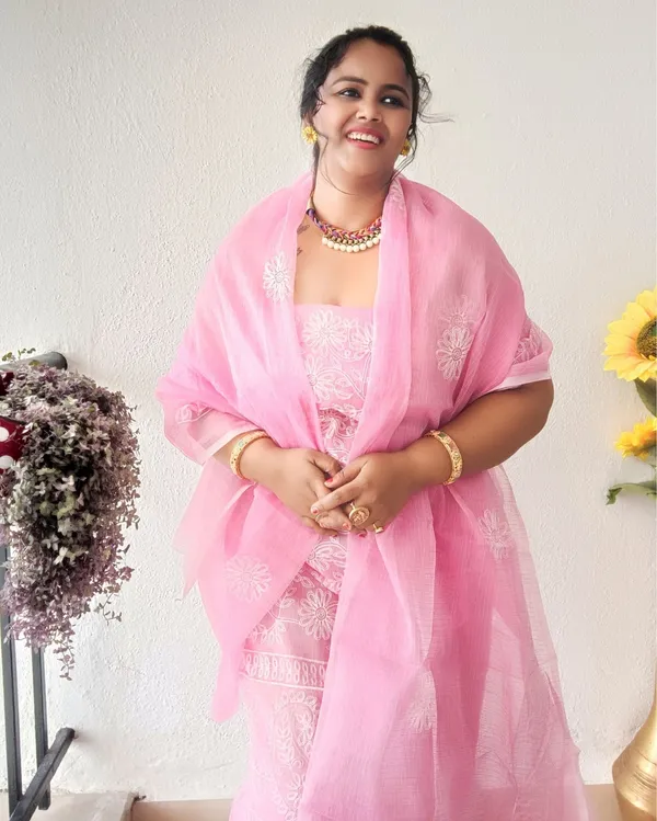 Embroidered_Kota_Doria_Suit_Pink_(Top+Dupatta+Bottom)