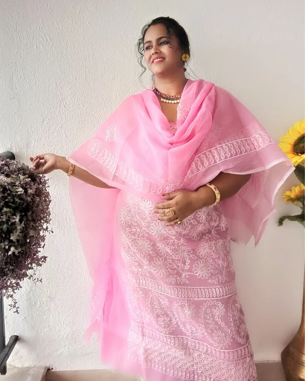 Embroidered_Kota_Doria_Suit_Pink_(Top+Dupatta+Bottom)