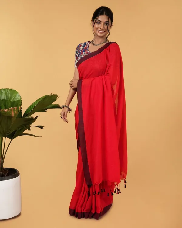 Delightful_Pure_Handloom_Mul_Cotton_Red_Saree