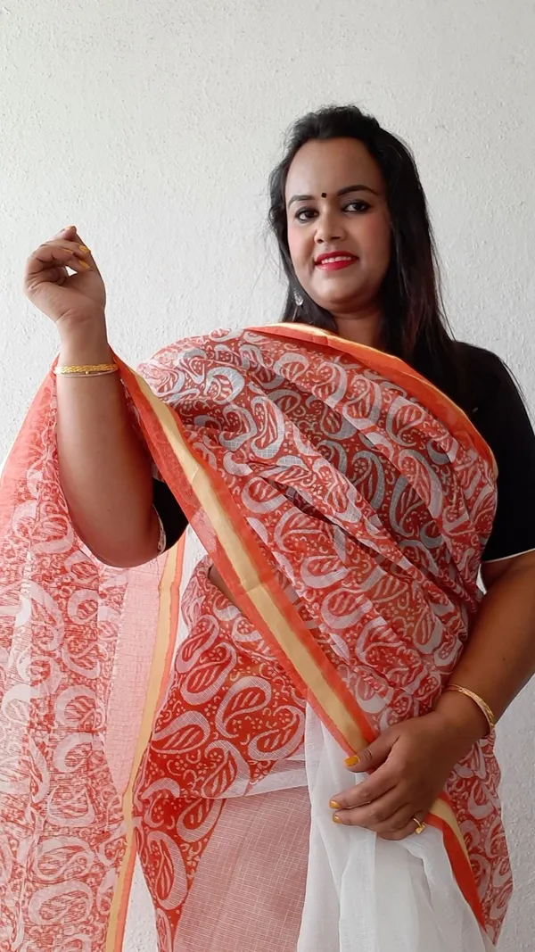 Vibrant_Kota_Doria_Saree_Orange_&_White_Blockprinted