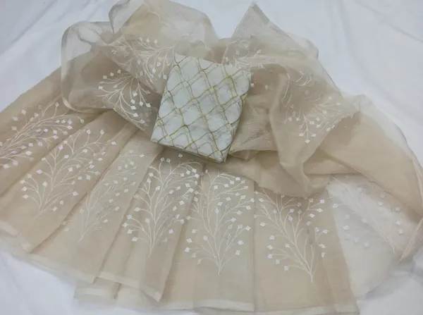 Handcrafted_Kota_Doria_Saree_Cloudy_Brown_Embroidered