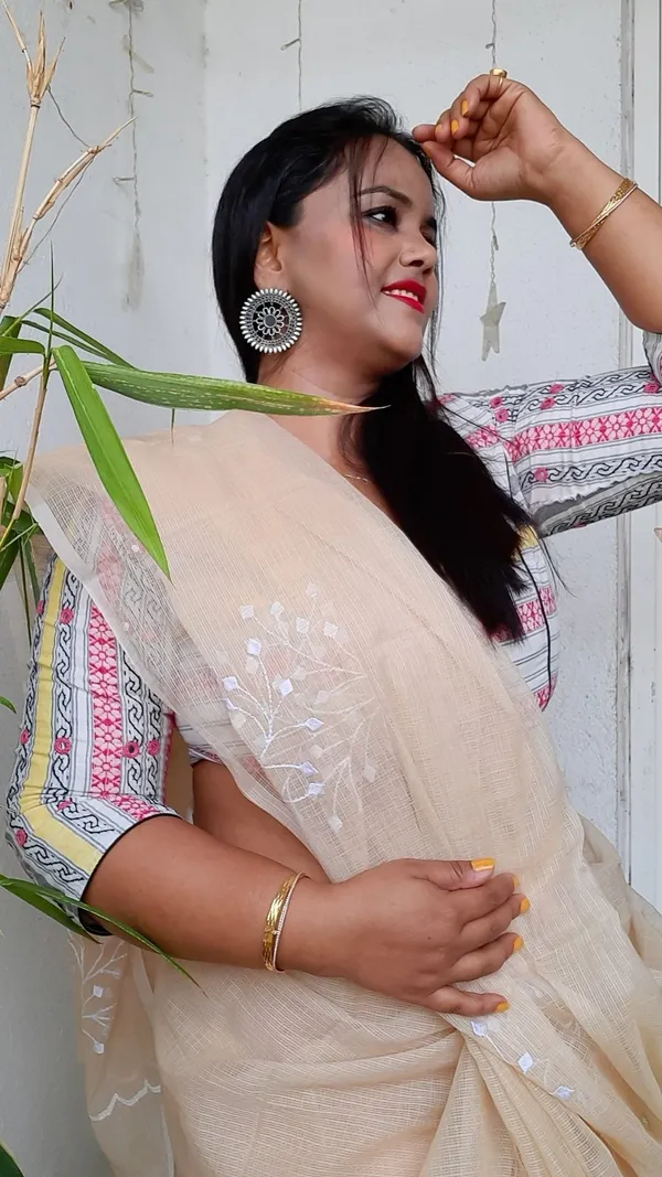 Handcrafted_Kota_Doria_Saree_Cloudy_Brown_Embroidered