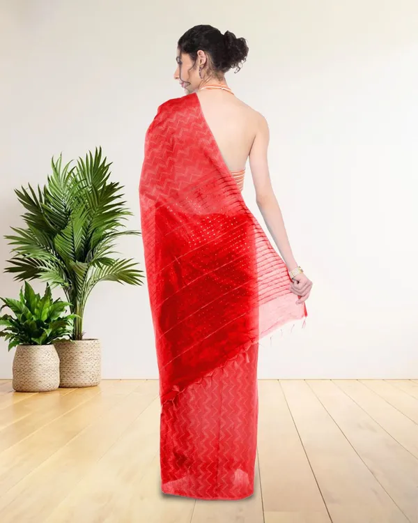 Kota_Silk_Red_Saree_Sequence_Pallu_&_Zig-Zag_Design