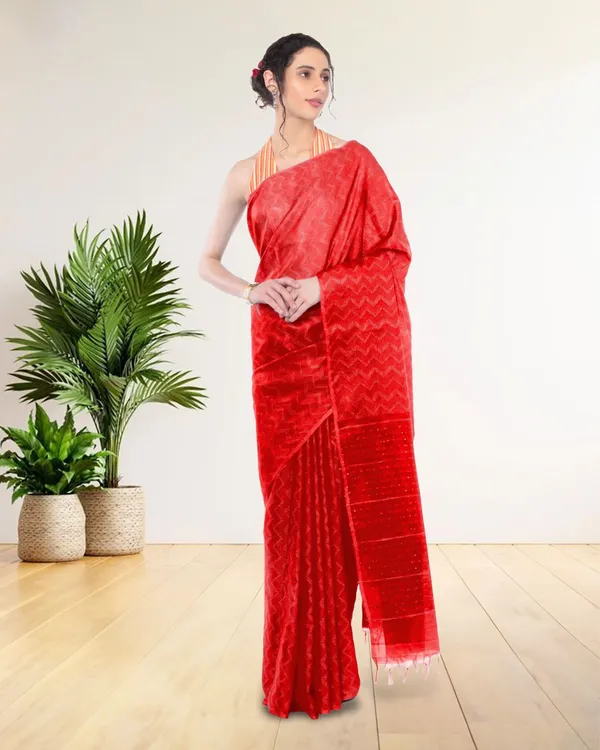 Kota_Silk_Red_Saree_Sequence_Pallu_&_Zig-Zag_Design