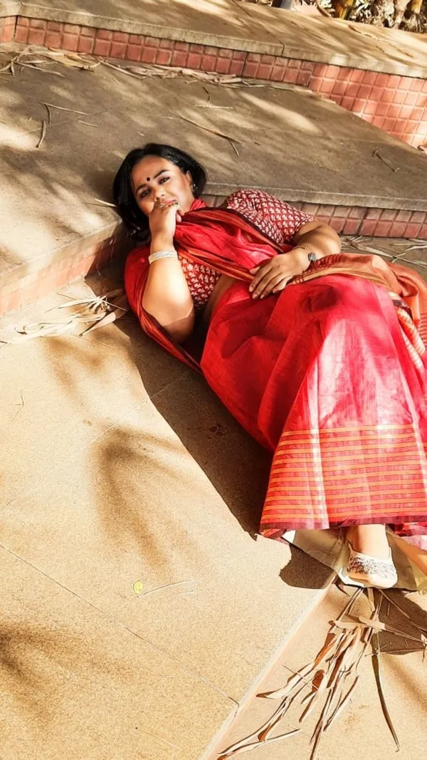 Fiery_Khadi_Linen_Saree_Red