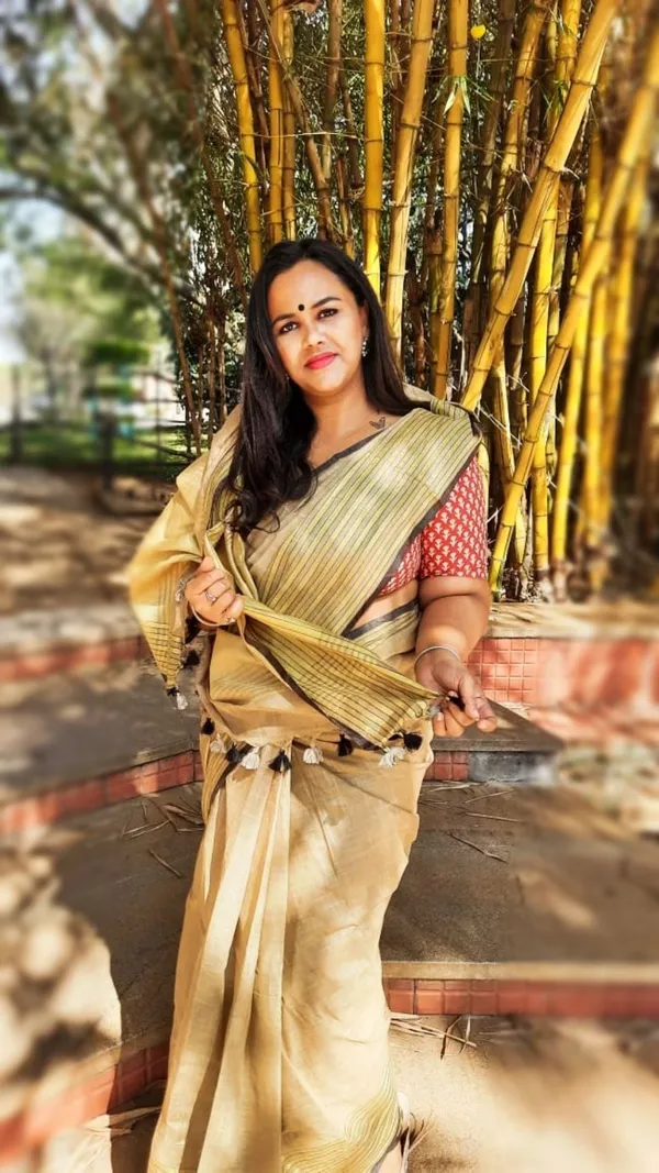 Gleaming_Khadi_Linen_Saree_Gold